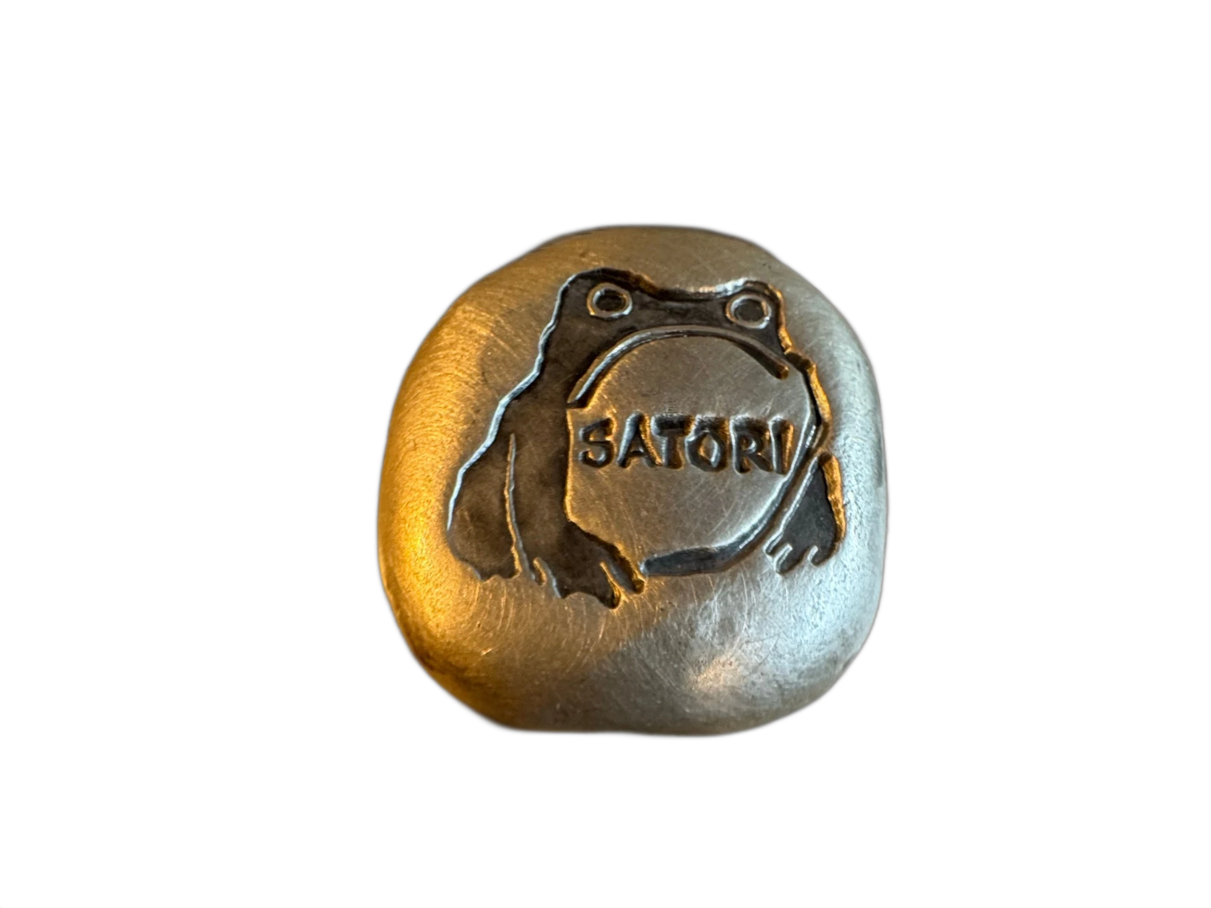 Satori Antiqued Frog Round